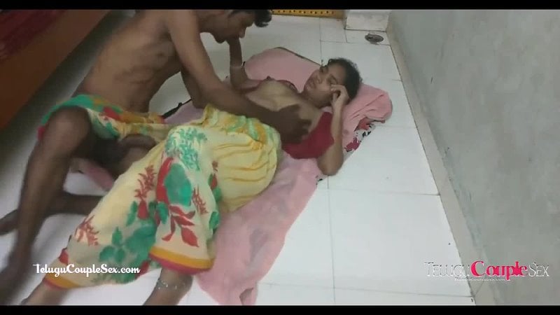 Nb🔞+वीडियो के देसी भारतीय गांव के तेलुगु जोड़े की रोमांस पर चुदाई