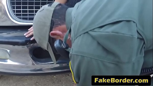 Teen teen effectue une vidéo