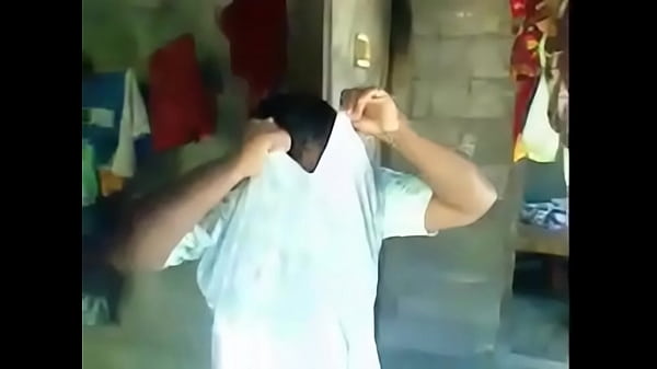 कामुक भारतीय महिला प्रेमी के साथ पकड़ी गई