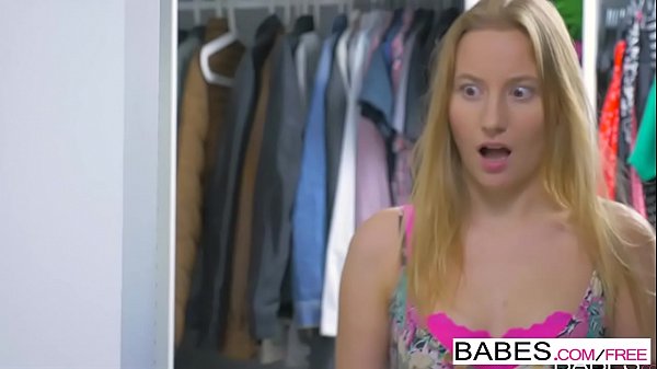 Step Mom Lessons – Clip „Healing Hands“ mit Kiki Cyrus und Nikki Thorne