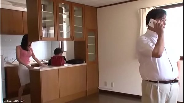 妻子在丈夫的注视下出轨