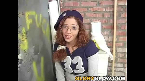 Frankie hút và fucks tinh ranh đen ở một nơi công cộng