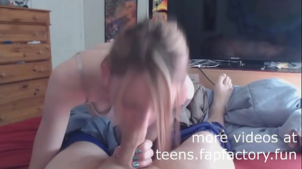 pute baisée et éjaculée devant la caméra