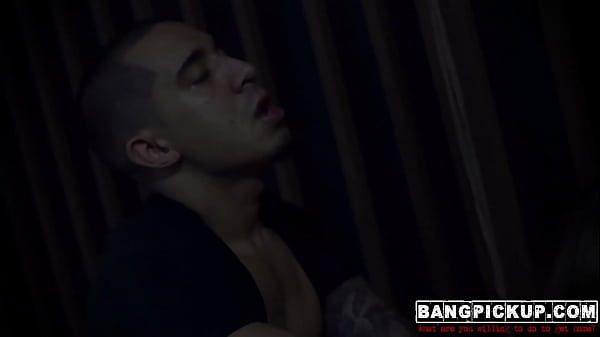 Hippie Lilly Sapphire ama il cazzo duro