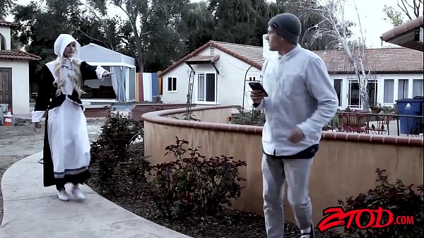 Die freche Emma Hix leckte und ritt nach der Amish-Verführung