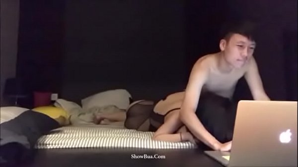 老城区辣妹 Luong Minh Phuong 与国际学生男友登顶