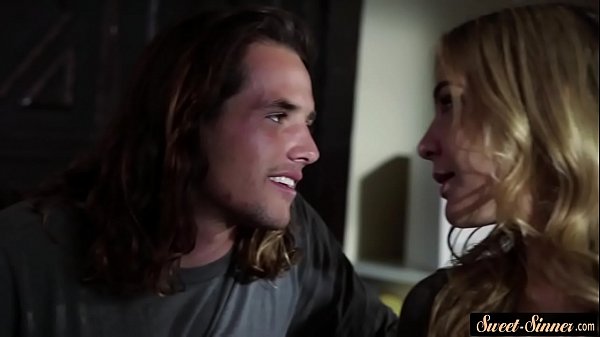 Tuổi teen Babe đập sau màn dạo đầu gợi cảm