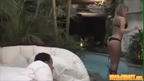 48 enano, sexo retro enano