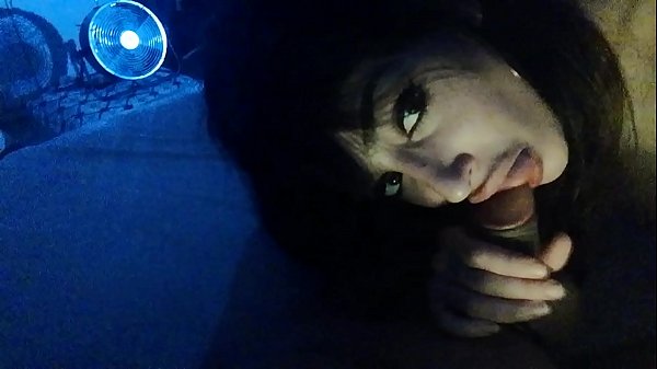 Neyla Kimy beurette si diletta in un lungo pompino a casa