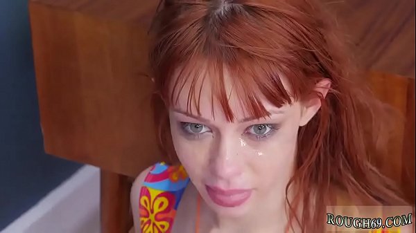 Piccolo trio di adolescenti e porno Hatefuck il mio buco del culo hippie