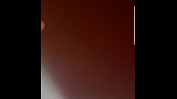 Moglie e marito indonesiani si masturbano in videochat