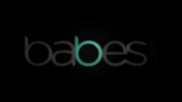 (Brett Rossi, Nicole Aniston) lécher la chatte - BABES