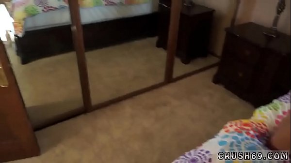 Bố kế nhìn trộm ông chủ'_ bạn cùng chơi'_s của cô ấy. và điều cấm kỵ