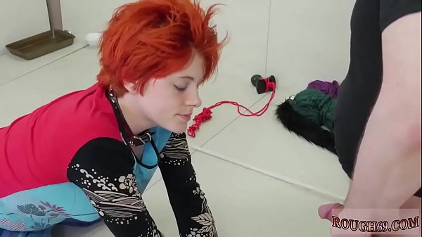 Danny Sex Sperma Sie frisst das Sperma aus dem Arsch des Arztes und bekommt Sperma