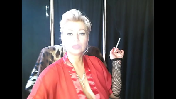 ¡Una romántica historia de amor entre una modelo web ucraniana madura y un compositor moscovita, que termina con una boda!)) (Subtítulos en inglés)