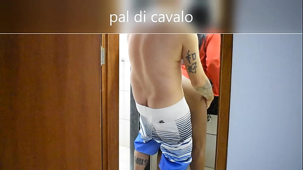 Hermosa_chica muy caliente le da el culo al superdotado la insta