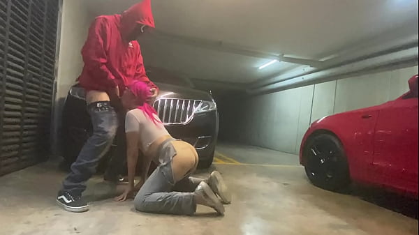 Lo scherzo di Halloween sfugge al controllo (gioco dei calamari) Hyperverses