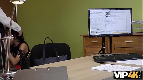 VIP4K. Inga Devil hätte nie erwartet, Sex mit Fremden gegen Geld zu haben, aber es passiert