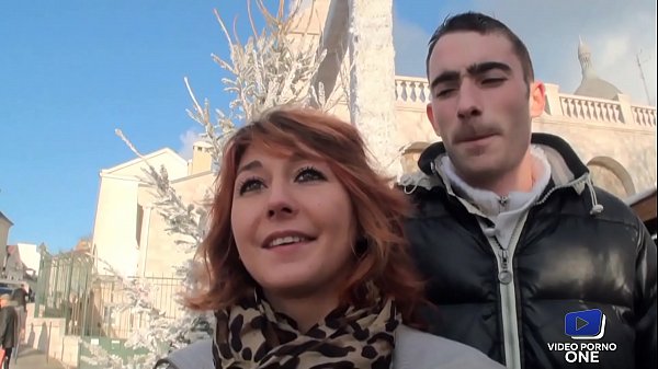 Fallona, ​​​​une jeune coquine veut faire un porno avec son copain