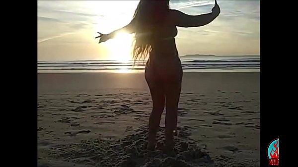 live on the beach - complete on red