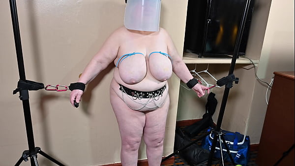 14.03.2020 Tittenleiden Euterzertrümmerung von Schlampe Sub Curious Farn mit Slo Mo (Sklavin/Soumise) Die Handlungen von Schlampe Sub Neugieriger Farn erfolgen immer einvernehmlich und sind in der Tat oft Rollenspiele