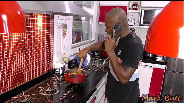 Chamei a cavala Thays Santos pra jantar e comi o rabo dela no pelo