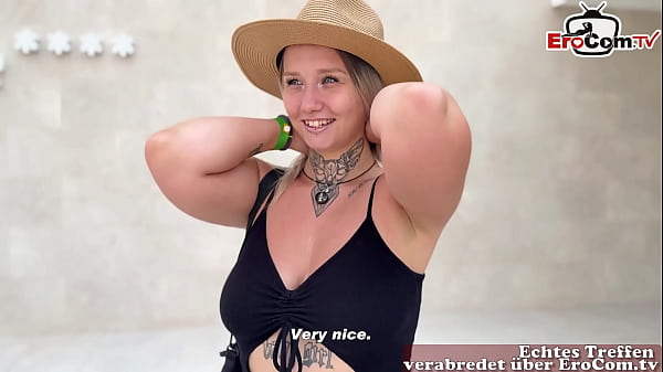 Gorgeous Teen Girl performs in teen