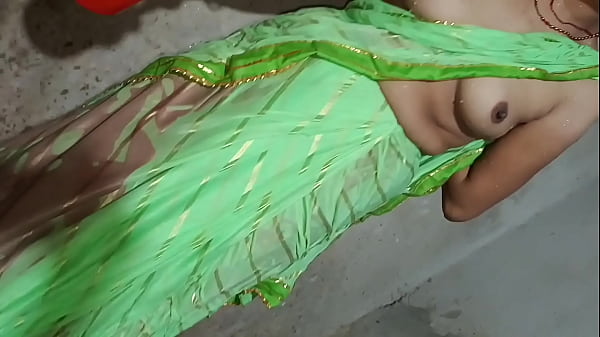 Sasur Bahu bathroom sex bahu pissing in bathroom