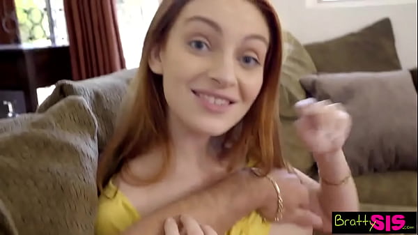 टीवी देखने की कोशिश कर रहा हूँ लेकिन मेरी सौतेली बहन सिर्फ चोदना चाहती है! [पारिवारिक वर्जना]