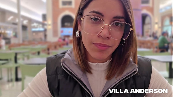 Conquisto la mia sorellastra allo SHOPPING e la metto nel nostro LETTO DEL VECCHIO