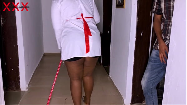 SCHULREINIGER WIRD VON GEILEM LEHRER AUF 4K GEFICKT