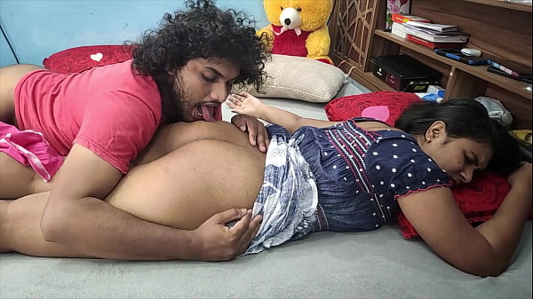 अद्भुत सुंदर किशोर मॉडल