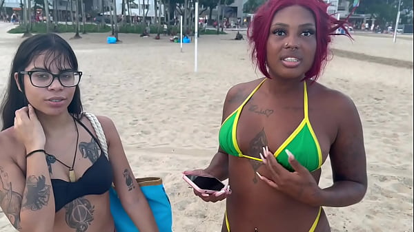 Liguei para duas garotas na praia para gravar pornô_ ofereci algum dinheiro para elas. Eles aceitarão?