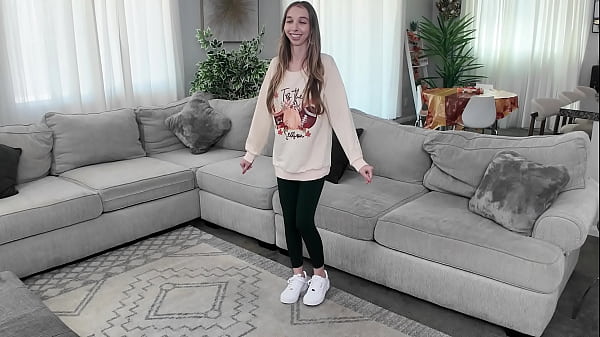 Cô gái tóc vàng nhỏ nhắn trước và sau khi quay phim BTS - Breezy Bri