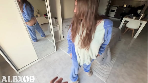 Incredibile ragazza teenager scopata in famiglia