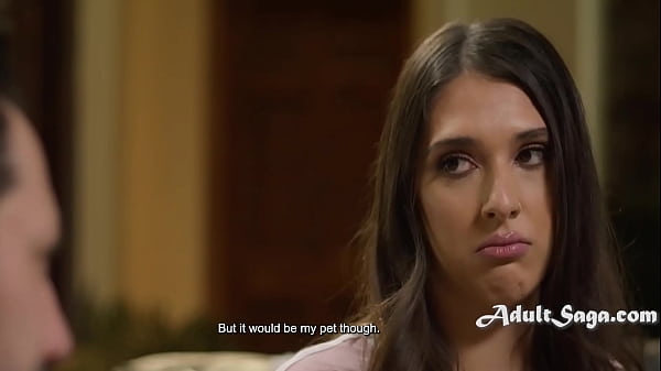 Dopo la morte della moglie, fa della figliastra il suo animale domestico: Aria Sloane