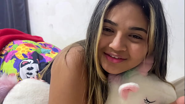 Una charla caliente con mi hermanastro y terminé montándolo sin pensarlo