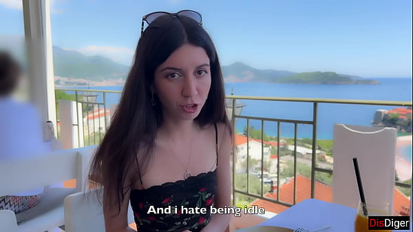 किशोर पोर्नस्टार का मजेदार वीडियो