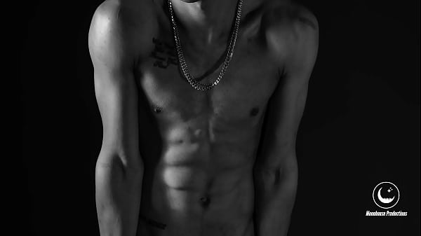 Calda ragazza adolescente in solitaria_-_masturbazione