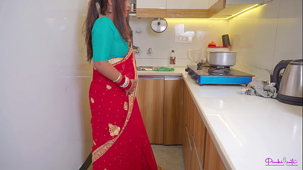 सेक्सी युवा लड़की मॉडल