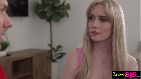 Hai intenzione di sederti lì e guardarmi succhiare il cazzo del tuo fratellastro S12:E7