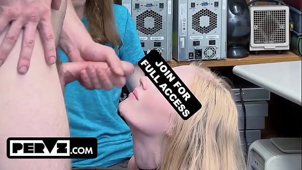 Shoplyfter - Nhân viên bảo vệ Cucks Tên trộm đang tán tỉnh Âm hộ nhỏ cần giúp đỡ của bạn gái anh ta trước mặt anh ta
