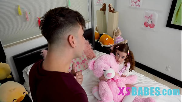 सौतेले भाई की शरारती चाल क्लिक