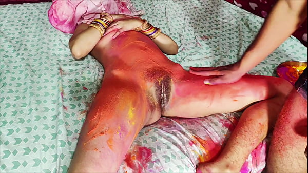 Bruder hat die Muschi meiner Schwägerin gefärbt und den wahren Spaß von Holi genossen!