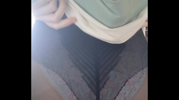 Elza Com medias de nailon fetiche.?