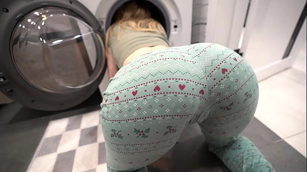 step bro fucked step sister while she is inside of washing machine - creampie