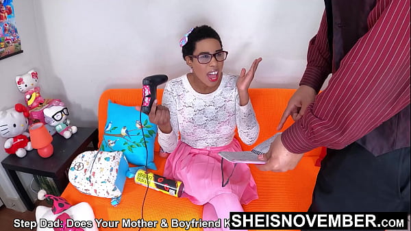 Trama a 60fps della più recente realtà drammatica di Fakecest: Il patrigno mi ruba il diario: mi fa pressione per una scopata aggressiva alla missionaria, enormi tette cadenti, la carina figliastra nerd nera Sheisnovember scopata di lato con le gambe alzate, un grosso cazzo trapanato di lunedì