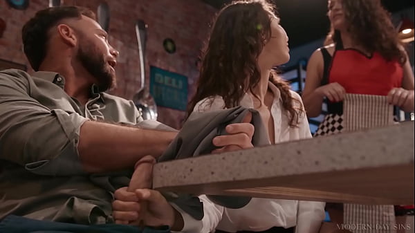 Sehen Sie sich das tolle Teenie-Video an