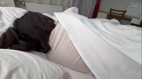 मैंने अपनी सौतेली बहन से नाश्ते में सेक्स के लिए पूछा और मुझे यह मिल गया बेब