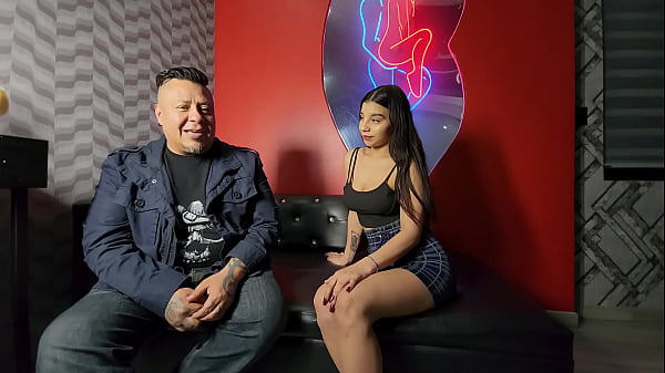 VUELVE LA CHICA DE COSTCO, AZUL